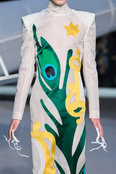 Look 77